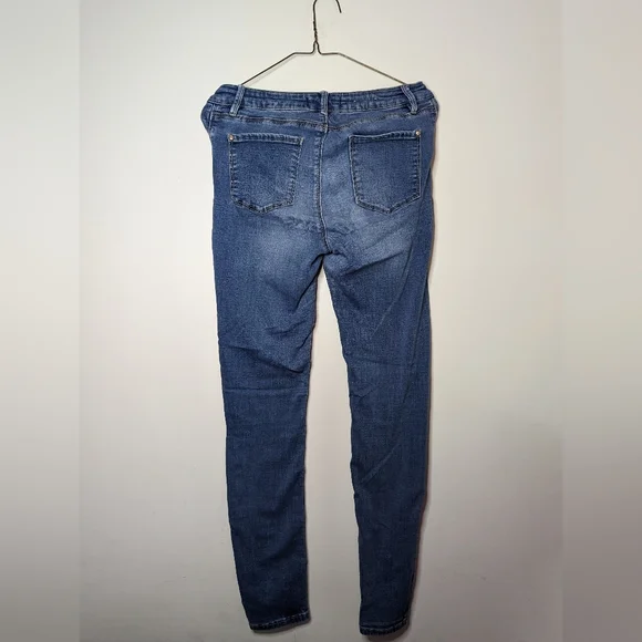 Blue Jeans - Picture 2 of 2